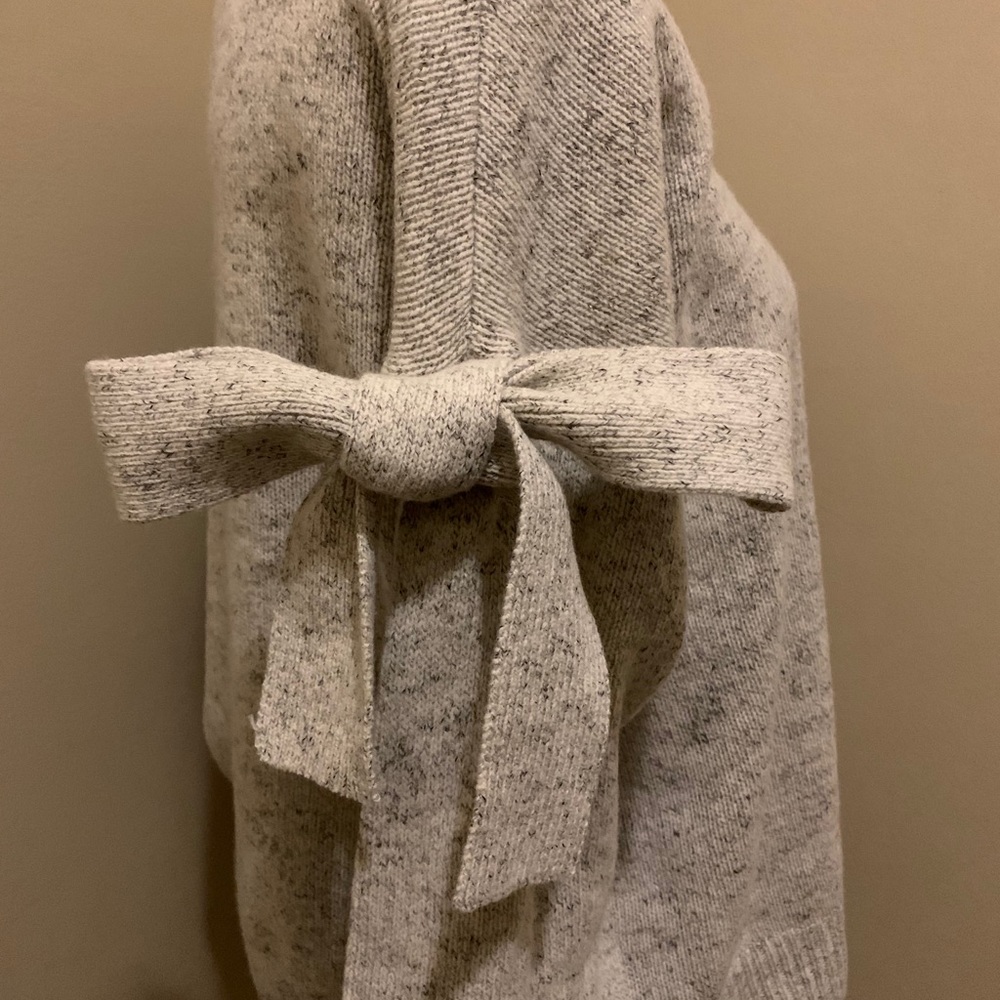 Sweater - Picture 5 of 5
